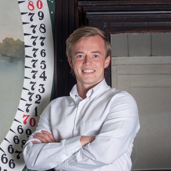 Adviseur-Geert Geert Bruin